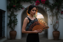 Cargar imagen en el visor de la galería, Abanico Luxury Flamingo