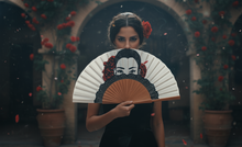 Cargar imagen en el visor de la galería, Abanico Pasión Flamenca
