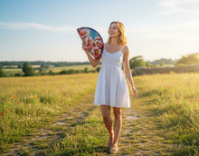 Cargar imagen en el visor de la galería, Abanico María Isabel
